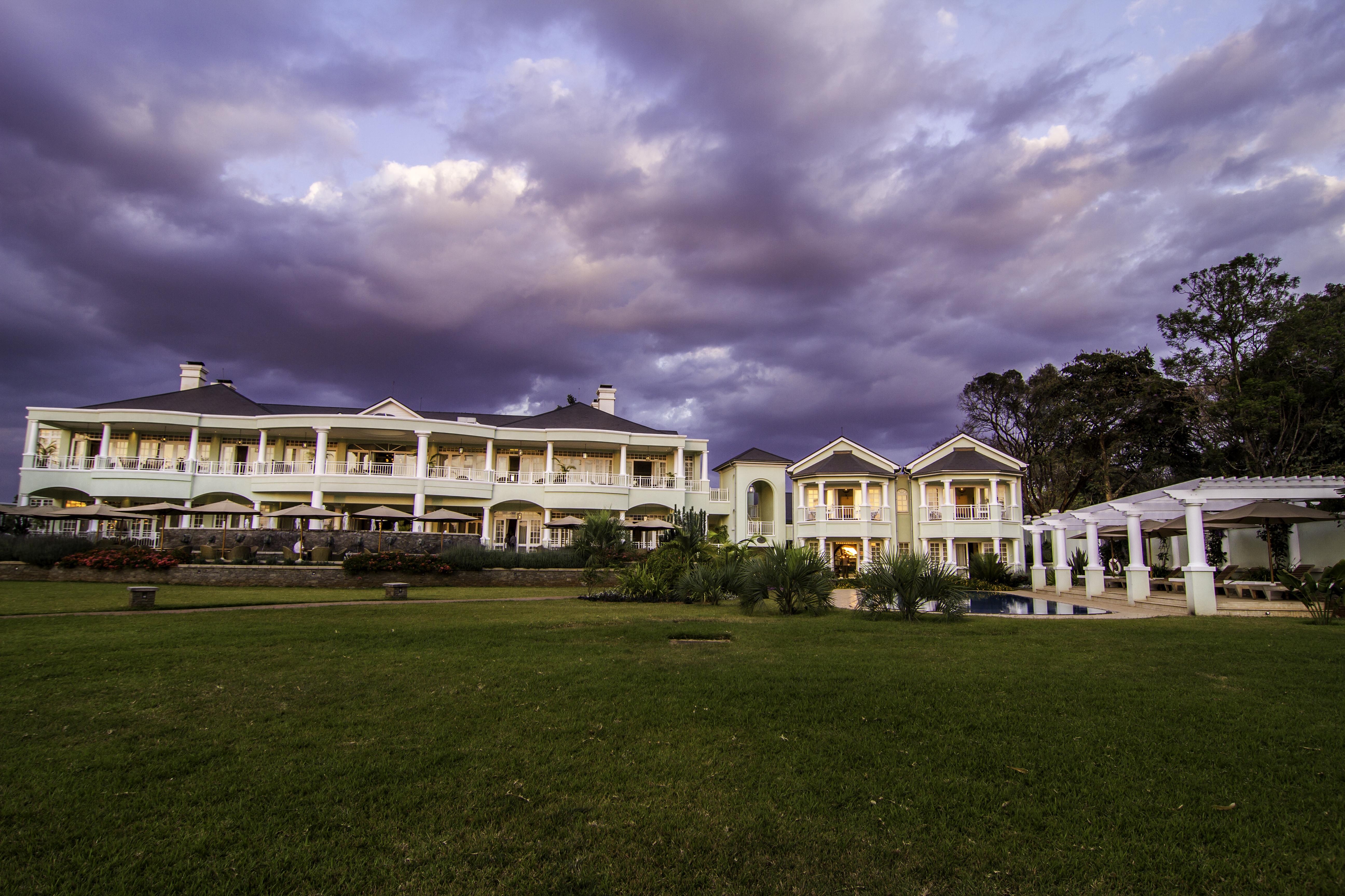 Hemingways Nairobi Hotell Exteriör bild